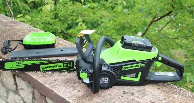 Greenworks 60 V, 2квт Ланцюгова пила акумуляторна,с АКБ и ЗП