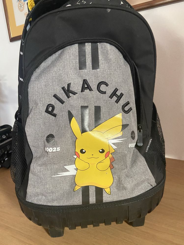 Conjunto Mochila Estojo e Lancheira Pokemon