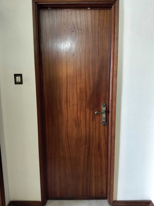 Portas e Janelas - Madeira Cumaru do Brasil (Ler a descrição s.f.v.)