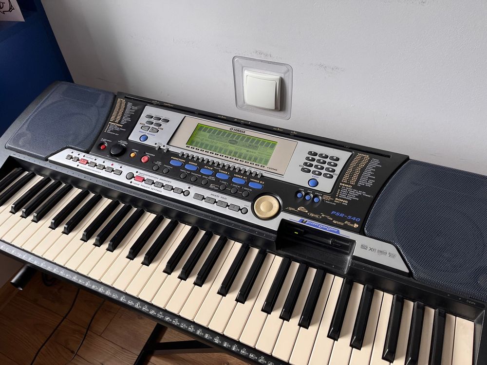 Kryboard Yamaha PSR-540 w Bardzo Dobrym stanie + krzesełko i stojak