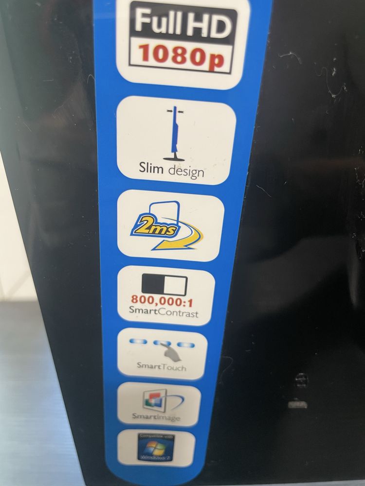 Монитор Philips 226C2