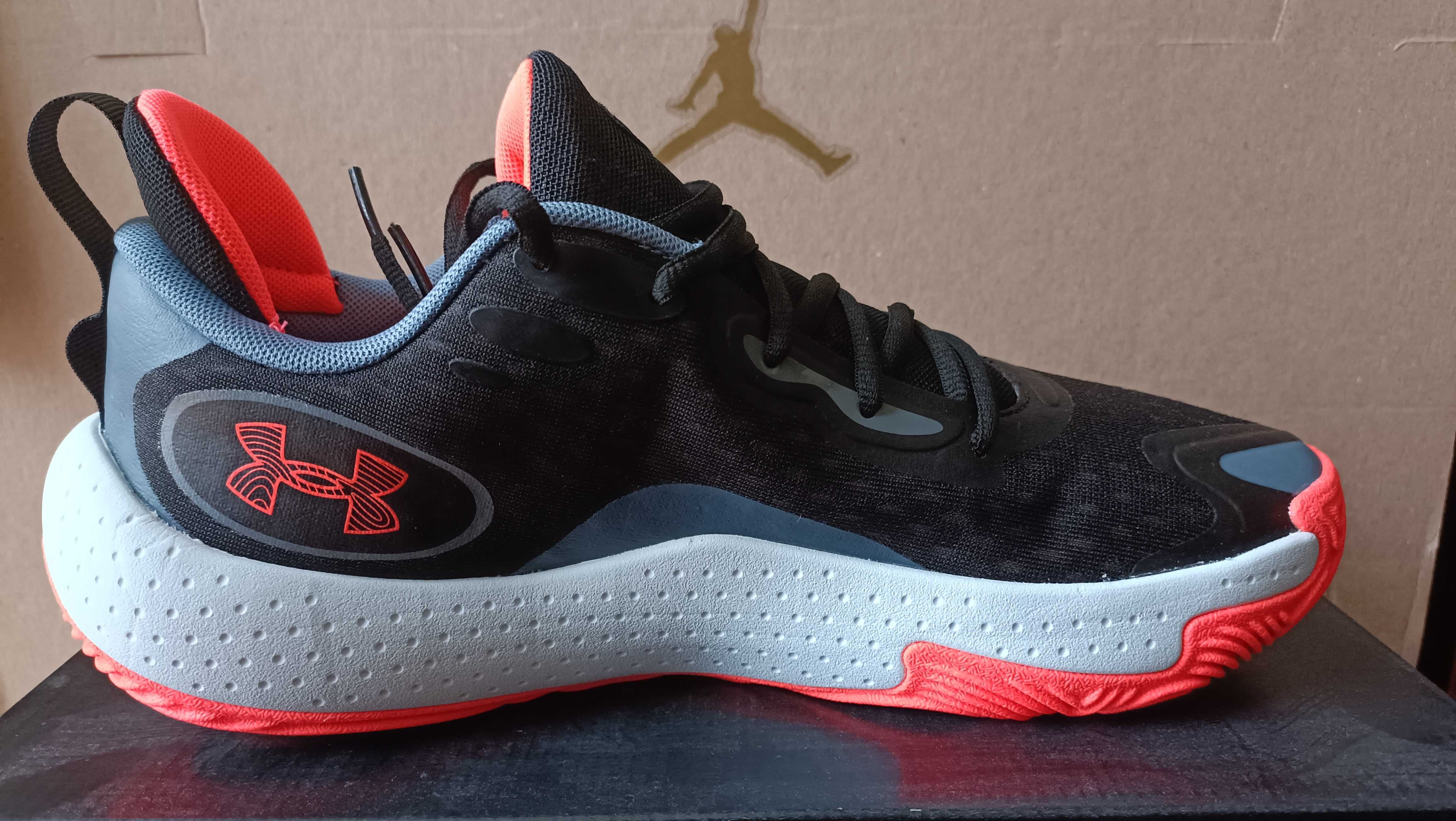 Кроссовки для баскетбола Under Armour Spawn 5