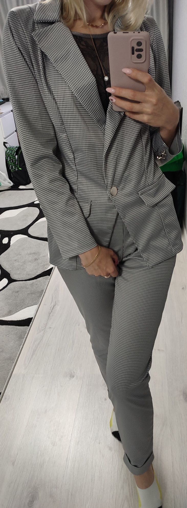 Костюм жіночий (штани та піджак, жакет) розмір S ( 42)