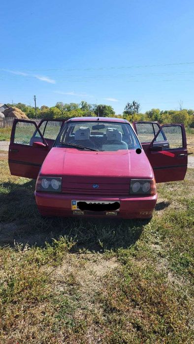 Продам авто Славута люкс