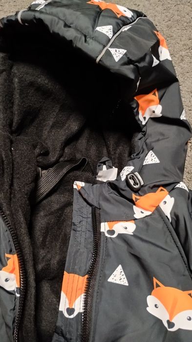 Зимовий комбінезон , підійде як хлопчику так і дівчинці.