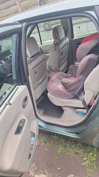 renault grand scenik