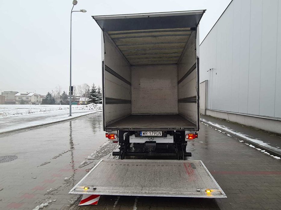 Wynajem Kontener WINDA - Mercedes Sprinter , kontener 4,4m