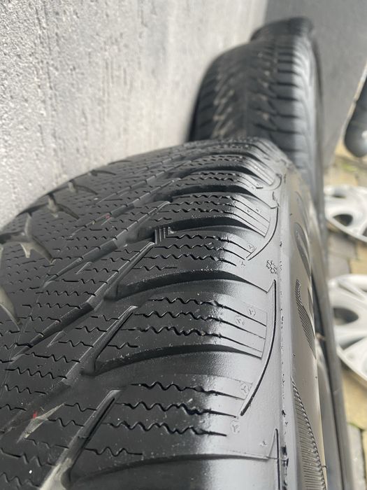 Колеса зимові Goodyear UltraGrip 8 195/65 R15, 5/108в гарному стані