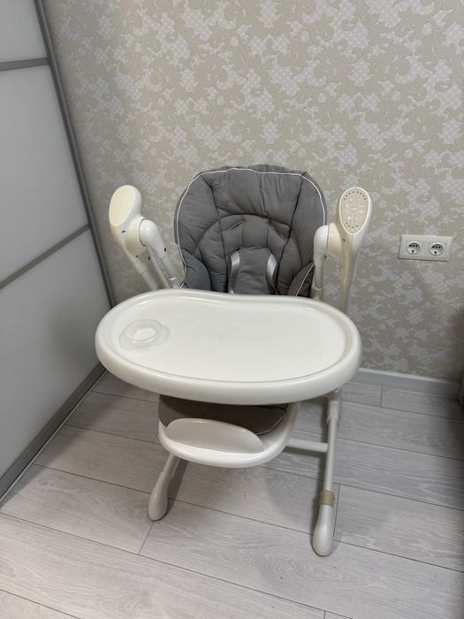 Крісло для годування гойдалка