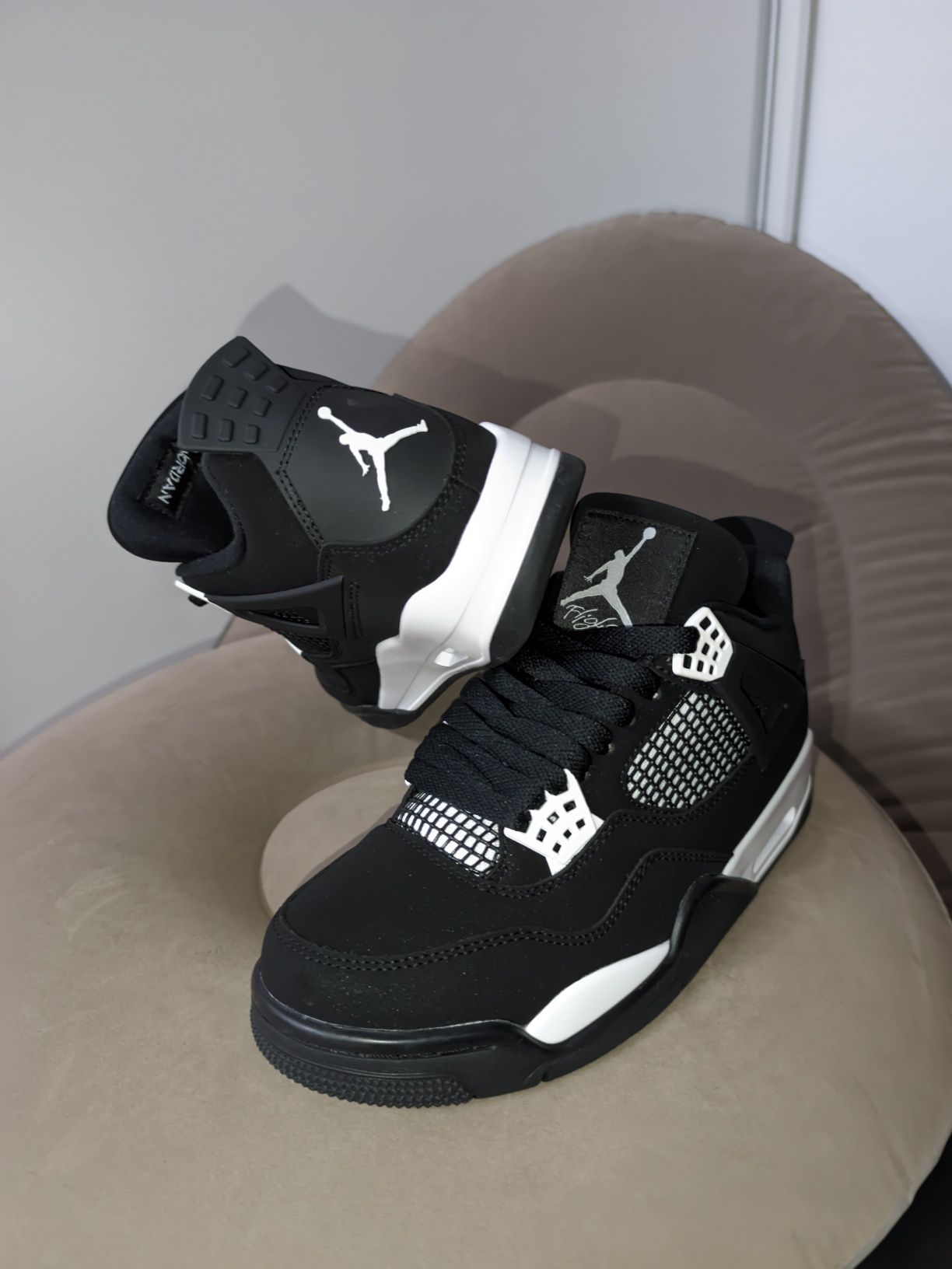 Jordan 4 White Thunder