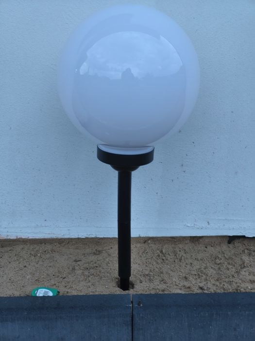 Całoroczna lampa solarna LED ogrodowa wbijana ozdobna wysoka 73 cm