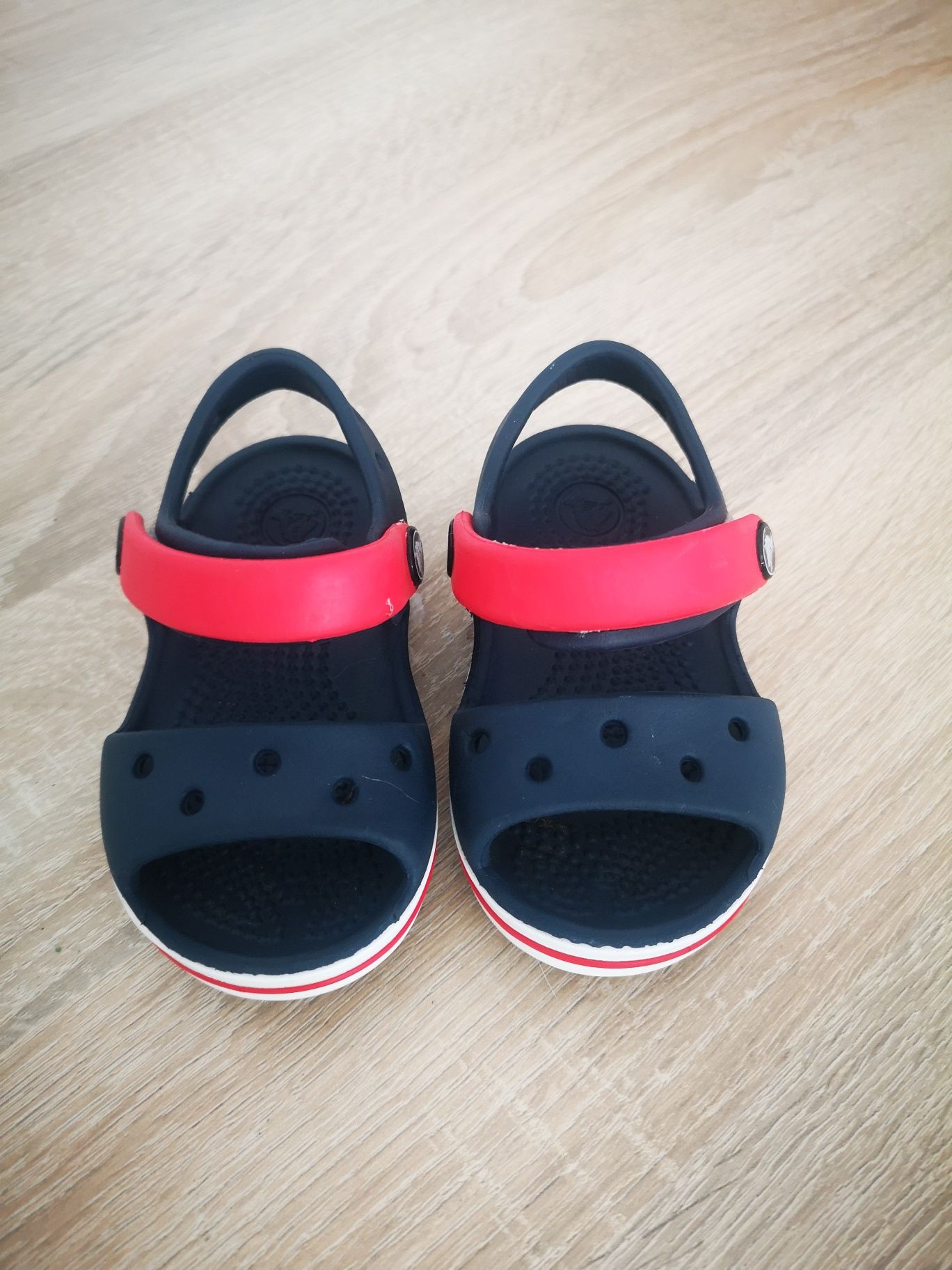 Sandały Crocks C4 EU 19-20