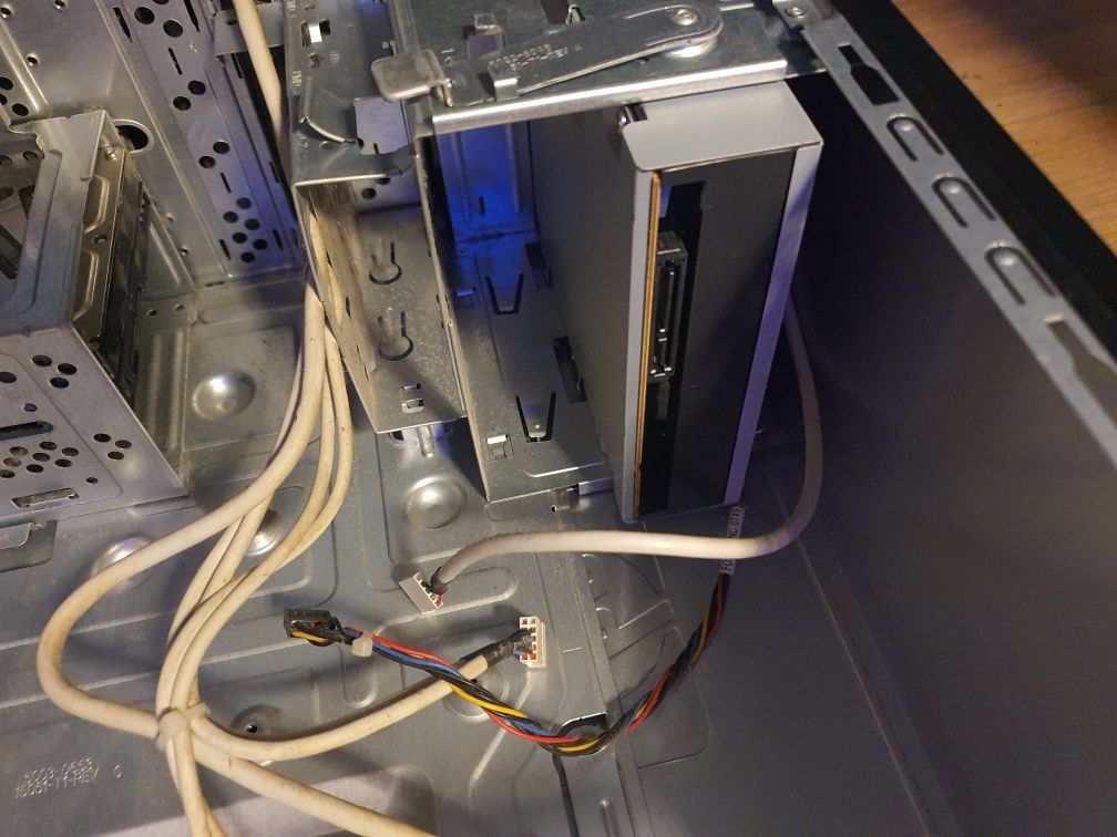 Caixa Torre Computador com Leitor de CD s