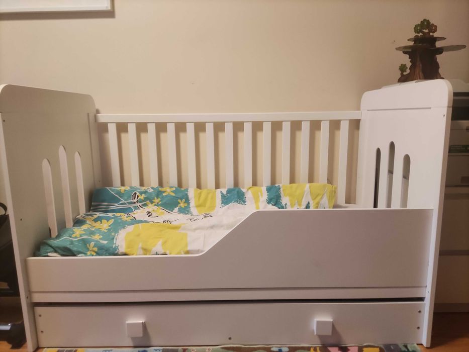 Łóżeczko dziecięce drewniane białe 140x70