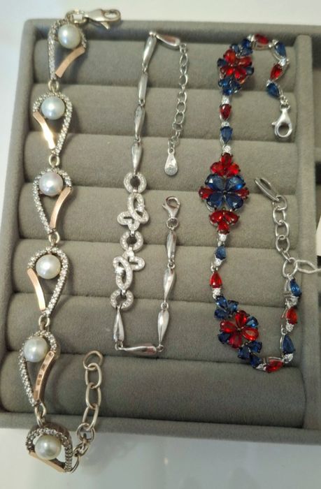 Срібна підвіска з топазом