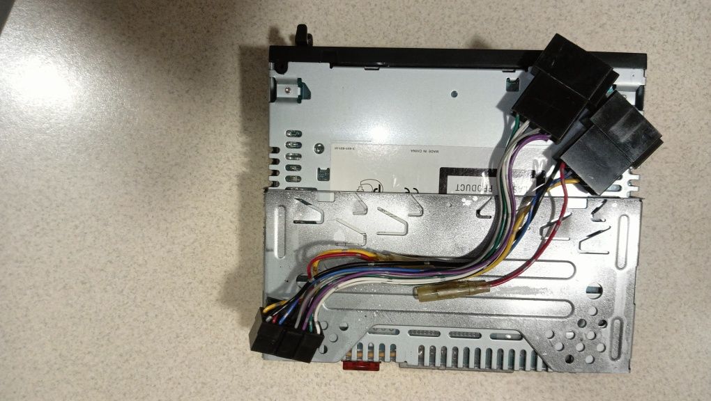 Автомобильный CD ресивер Sony CDX- GT200E