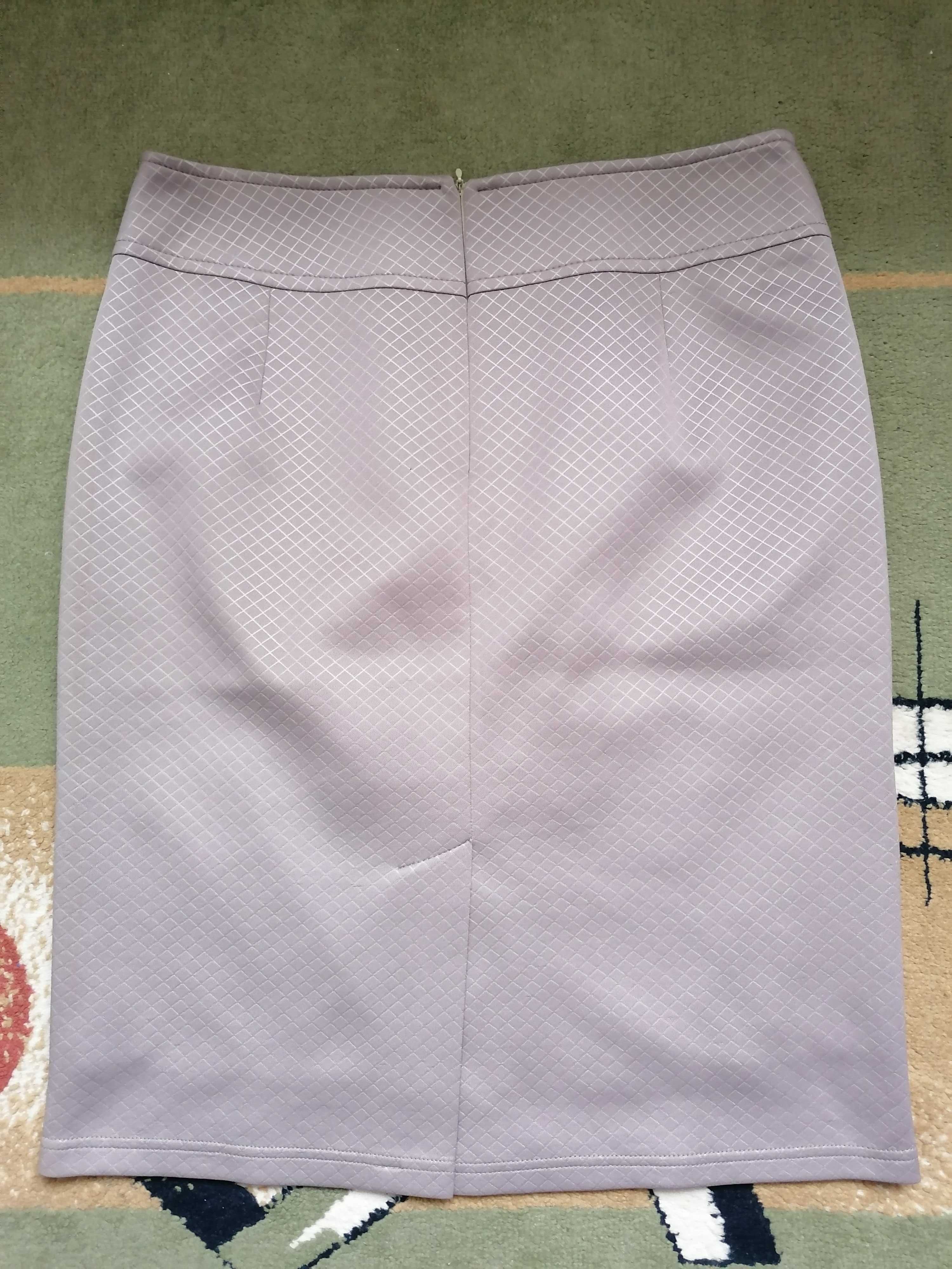 Liliowa spódnica ołówkowa rozmiar XL