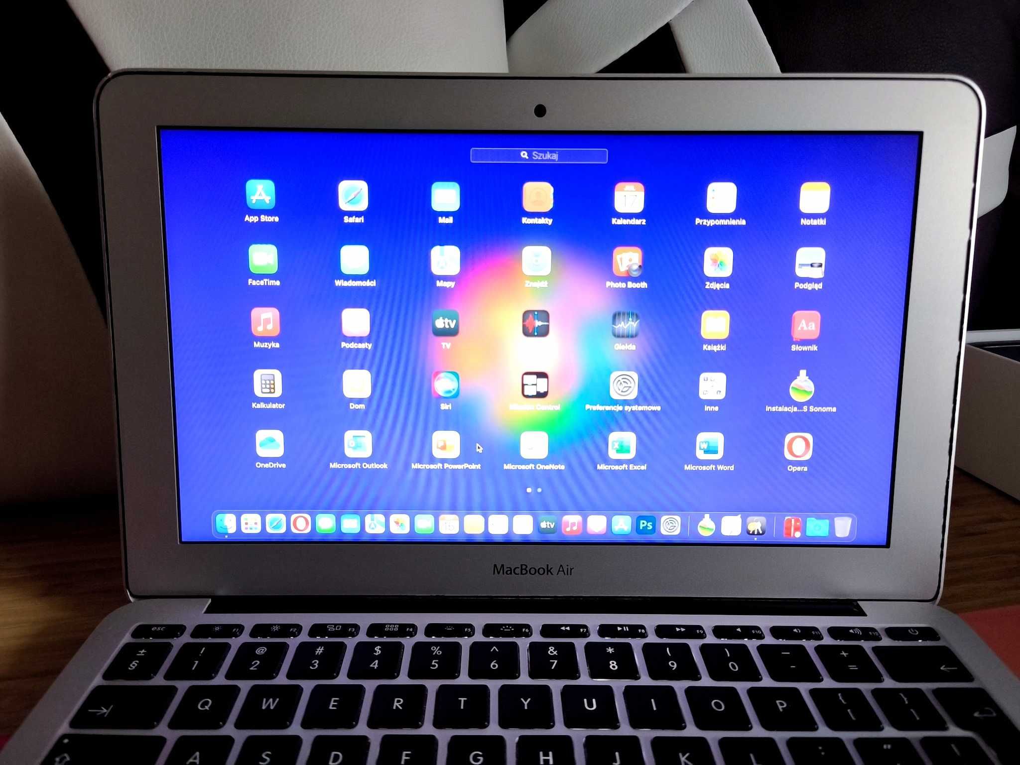 Apple MacBook Air 11' Core i5 2,7 Ghz Duzo aplikacji Office i Pudełko