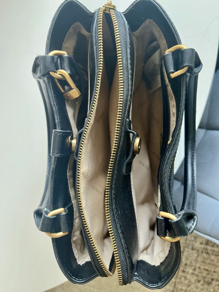 Torebka GUESS Briana Girlfriend Satchel