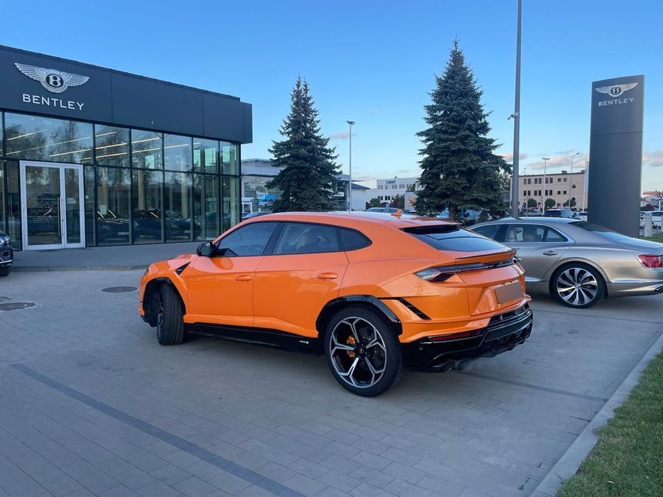 Lamborghini Urus Ursus S. - stan jak NOWY-- zakupiony w salonie w Wawa -Ursus S