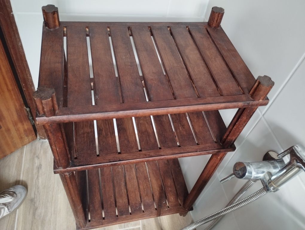 Estante (para vários usos)