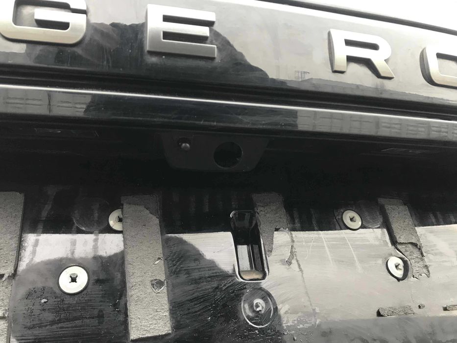 Крышка багажника ляда Land Rover Range Rover Evoque L551 LR117319