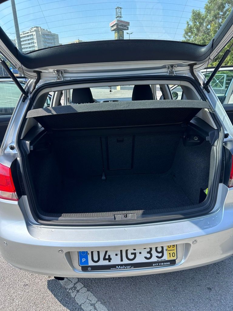 VW Golf. 1.6 TDI confortline