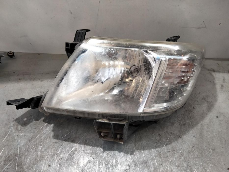 FAROL ESQUERDO TOYOTA HILUX KUN