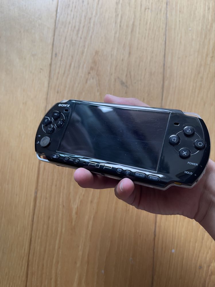 Psp 3004 (em caixa) + caixa original com manuais + carregador + sd4gb