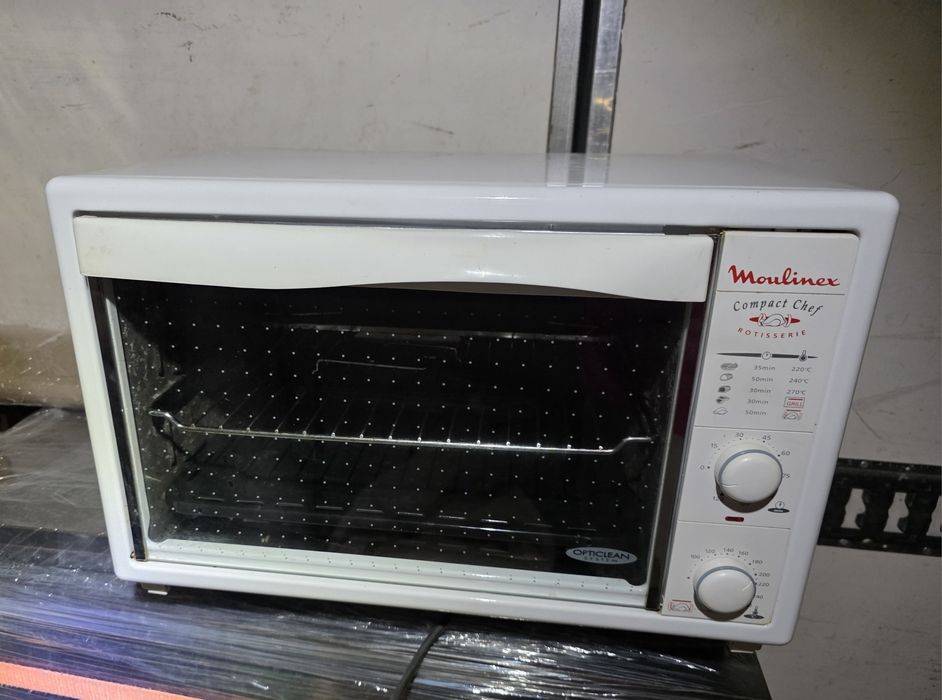 Forno Eléctrico Moulinex

Forno eléctrico Compact Turbo Moulinex. 

Ca