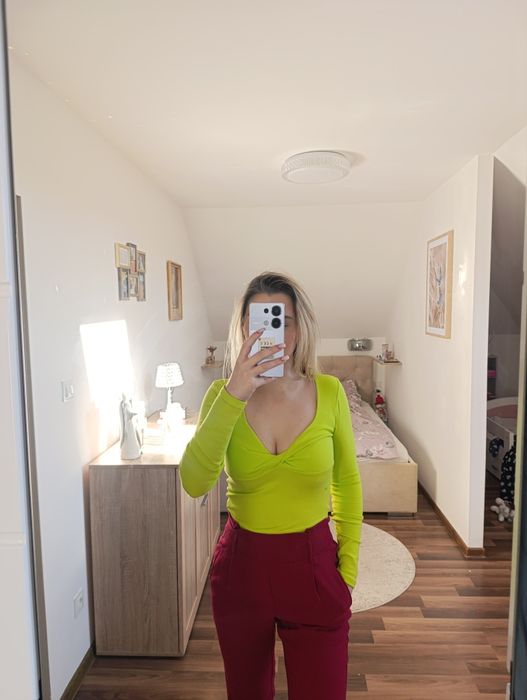 Bluza Crop top przekładana dekolt kobieca modna bawełna s m