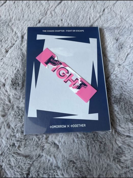 Album txt the chaos chapter : fight or escape