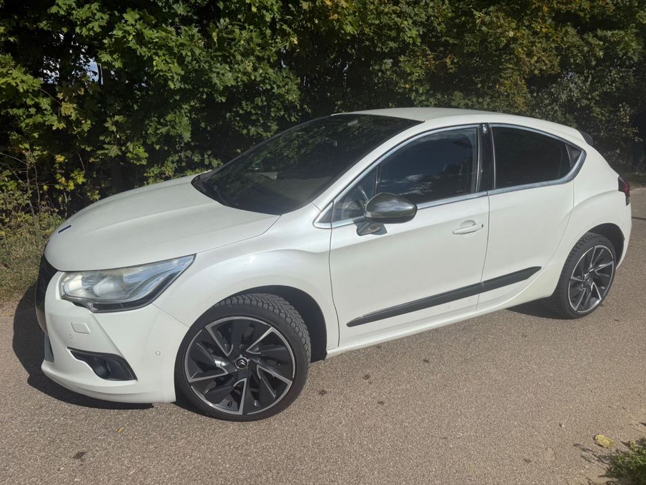 Citroën DS4 1.6 THP 200 KM,2012r. Pearl White
