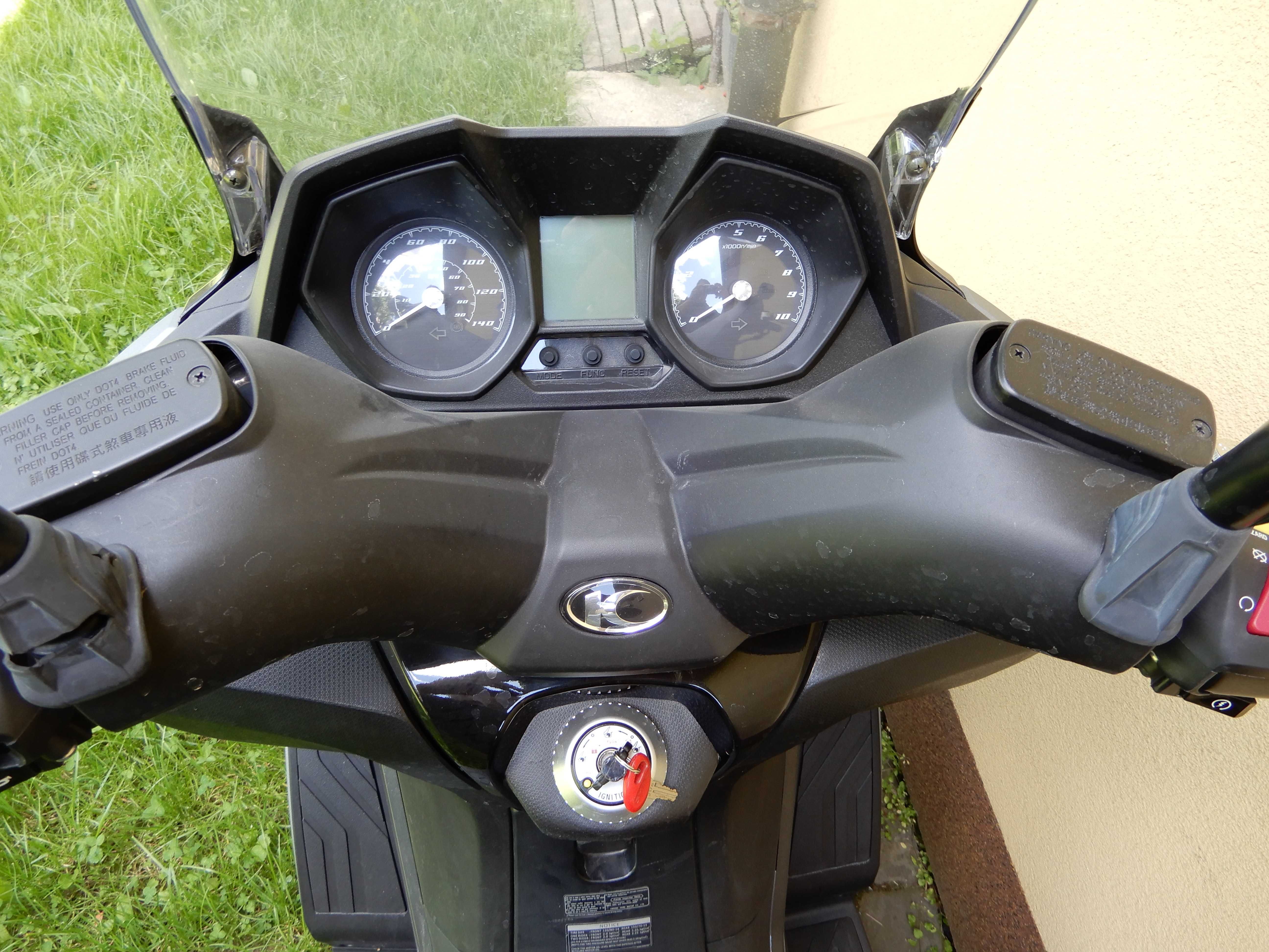 Skuter Kymco DownTown 125 4T (2100)km