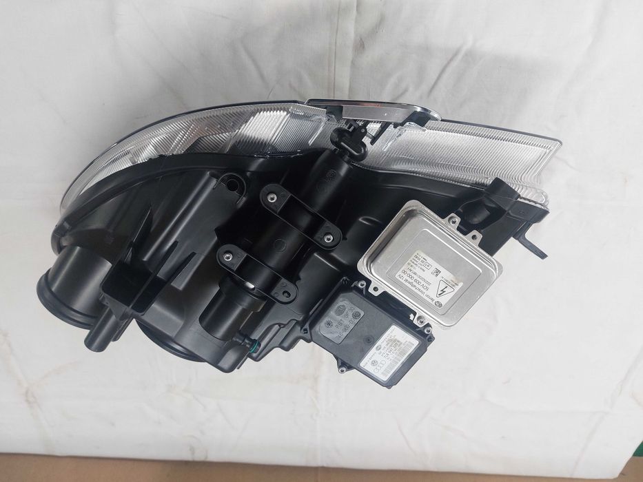 Reflektor Lampa Skoda Superb II Xenon nowa oryginał