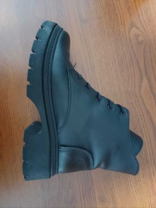 Шкіряні жіночі черевики