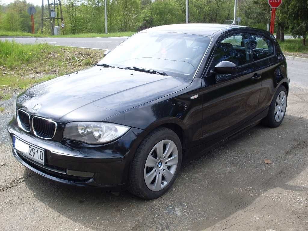 BMW 1  . poj 2.0 Benzyna  Zadbany,  100% Bezwypadkowy