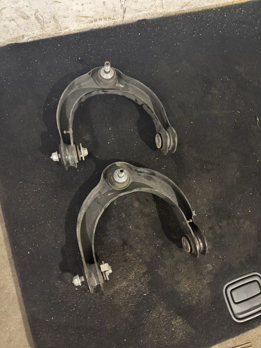 Wahacz górny Jeep Grand Cherekoee wk2 lift