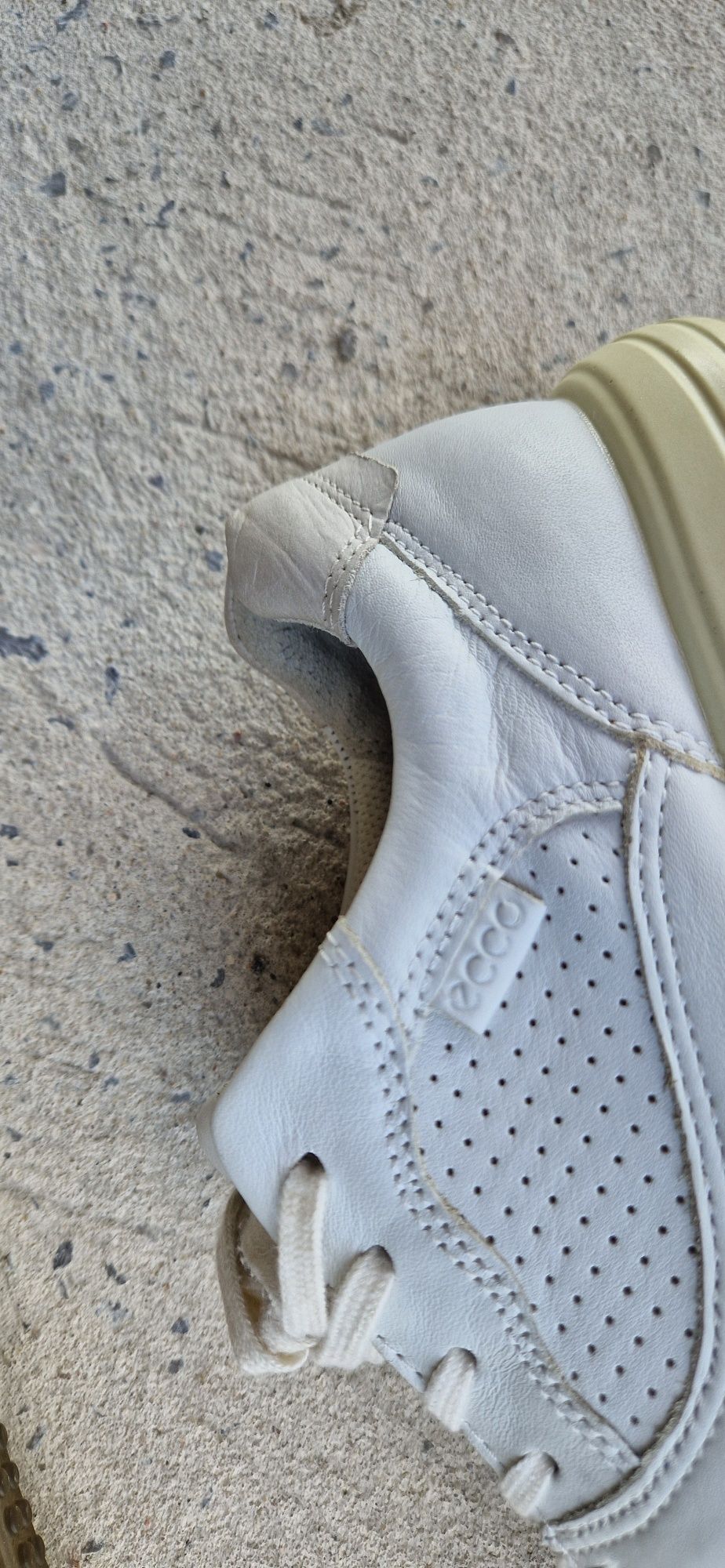 Sneakersy ecco białe damskie buty sportowe 38