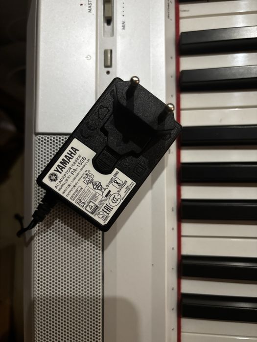 Yamaha P-115WH Digital piano Цифрове фортепіано Синтезатор