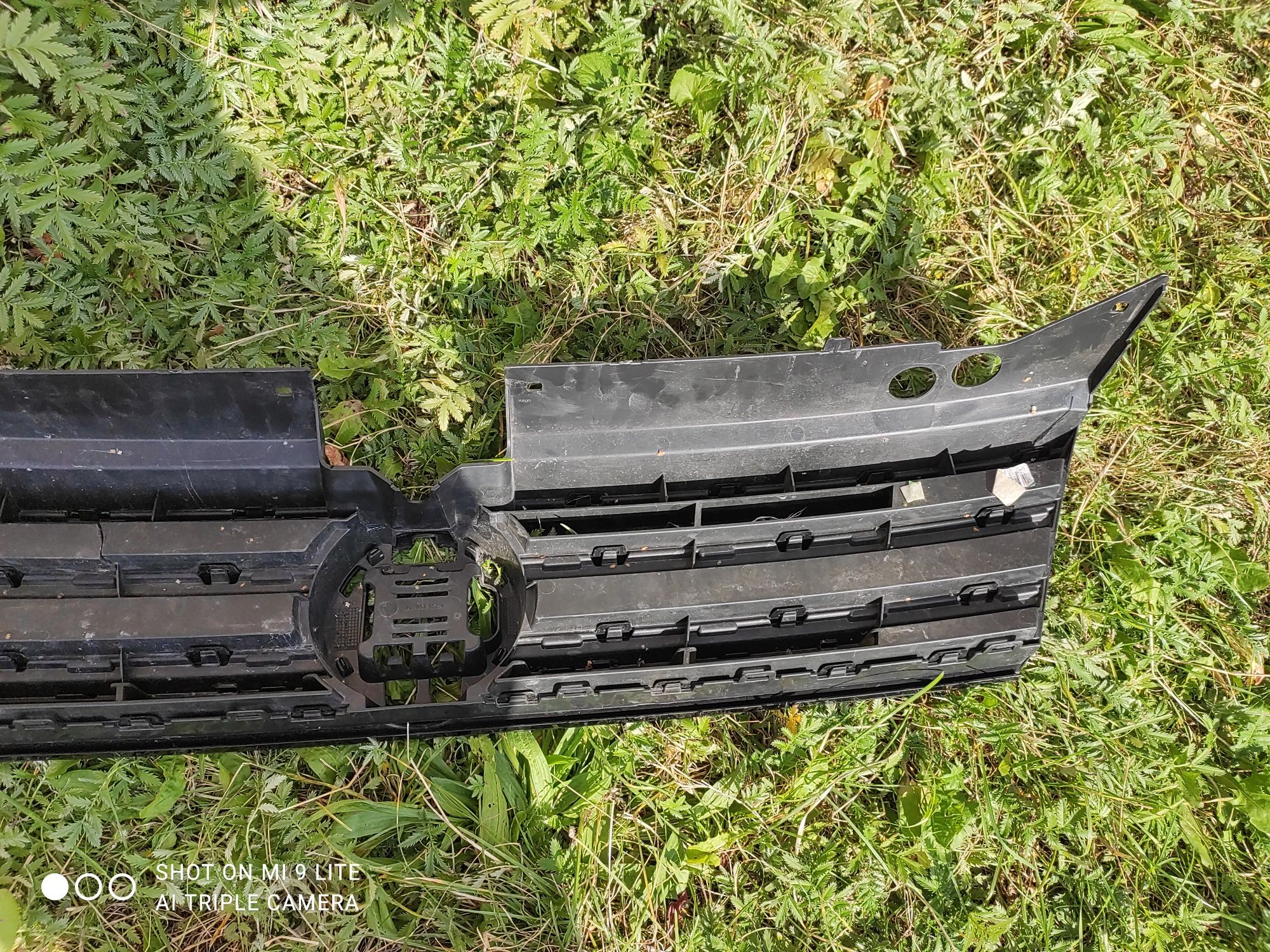 Grill Atrapa chłodnicy Volkswagen Tiguan II 2 5NA