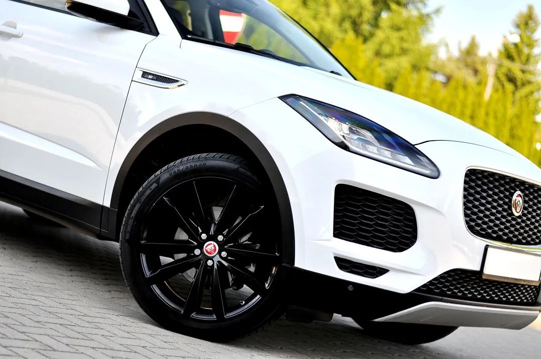 Jaguar E-Pace PANORAMA _ Skóra _ NAVI _ KAMERA _ RADAR _ Line Assist _ LEDY _ HAK