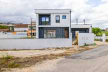 Moradia T4 para venda