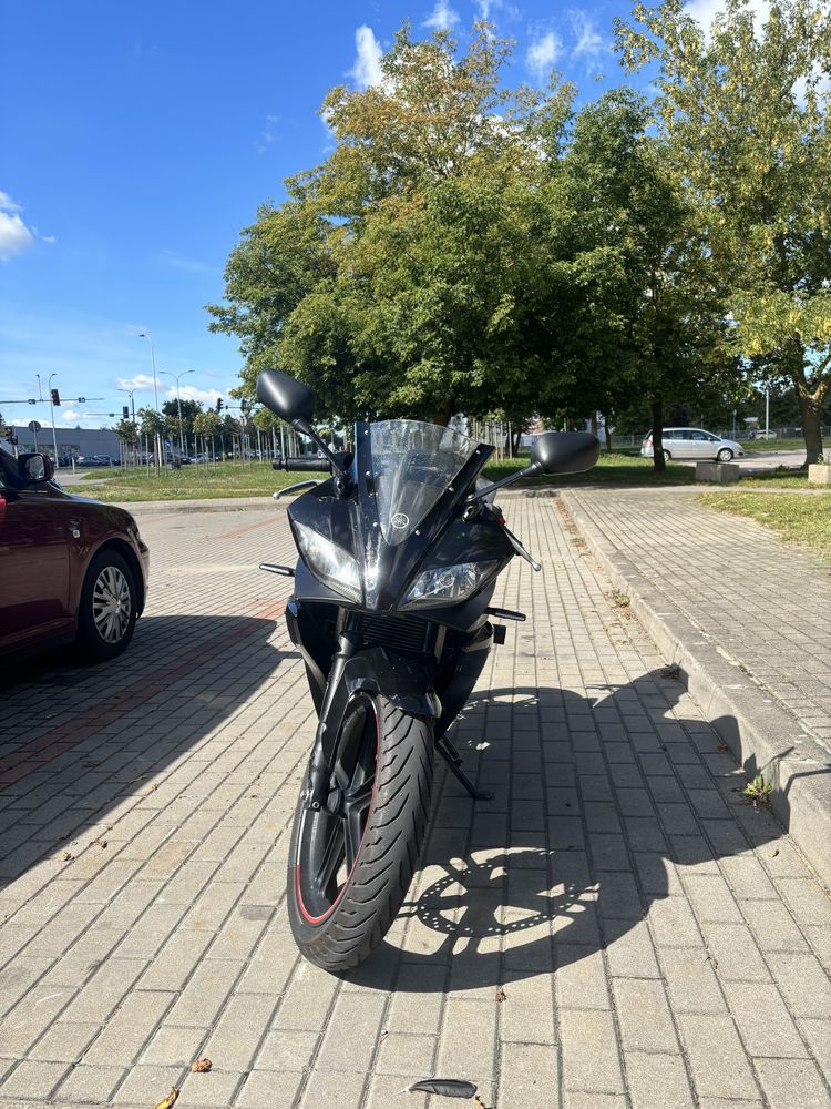 Motocykl yamaha yzf r