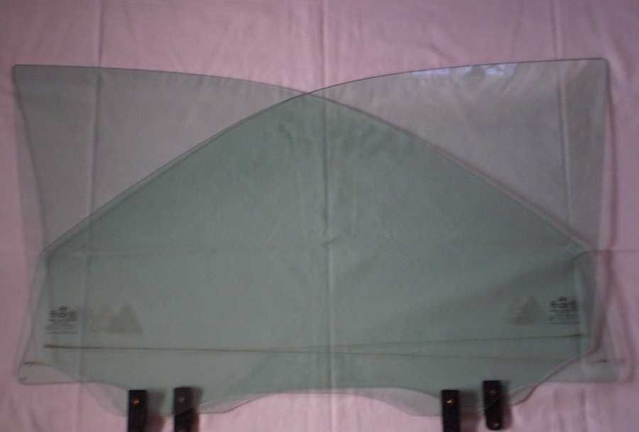 Скло передніх дверей (пара) Хюндай Туксон 1-го покоління 2006 р.