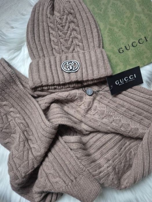 Комплект шапка шарф жіночий