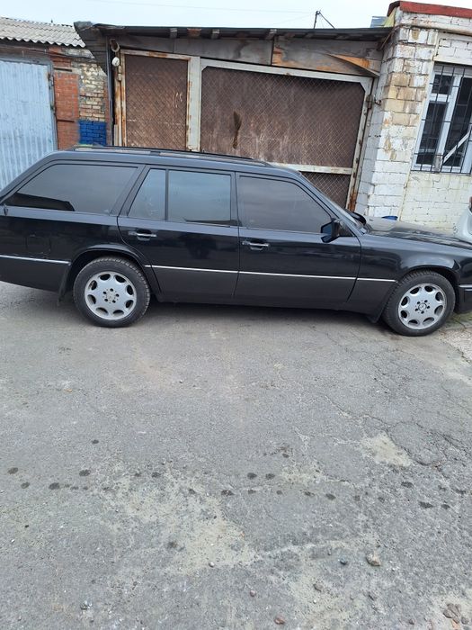 Мерседес е200 124