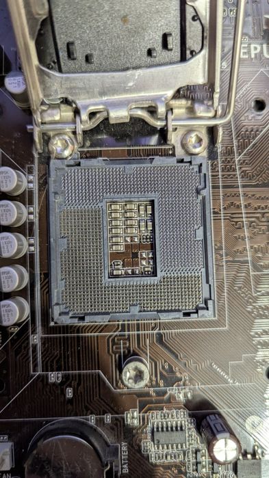 Продам материнскую плату asus p8h61-mlx r2.0 и оператив возможен торг