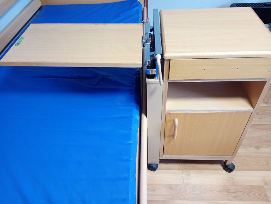 Szafka do łóżka rehabilitacyjnego