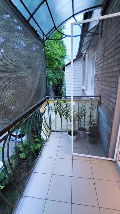 Продам 2-кімнатну квартиру у центральній частині міста!